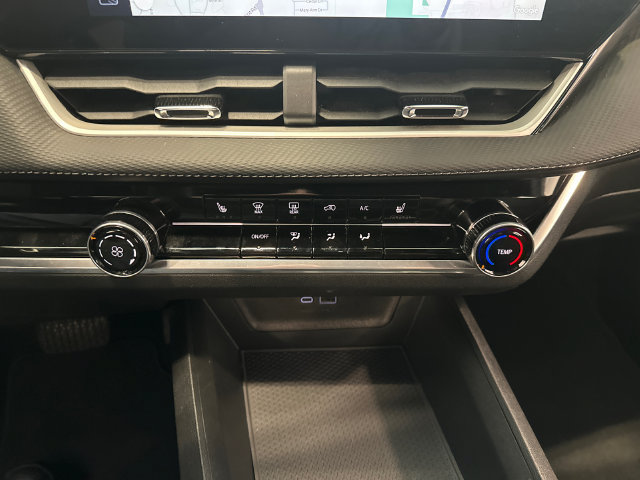 Certified 2026 Chevrolet Equinox LT AWD/4WD image 21