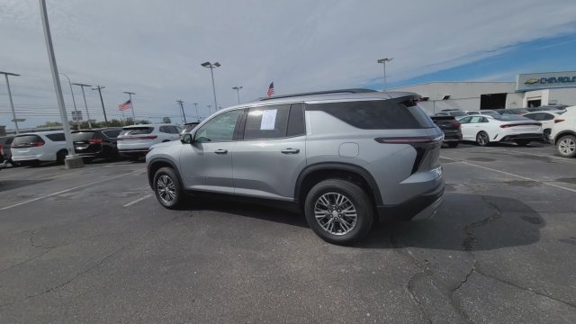 Certified 2026 Chevrolet Traverse LT w/ Driver Confidence Package FWD image 5
