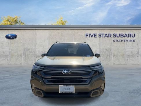 Used 2025 Subaru Forester Limited AWD/4WD image 3