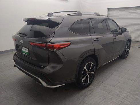 Used 2022 Toyota Highlander XSE image 9