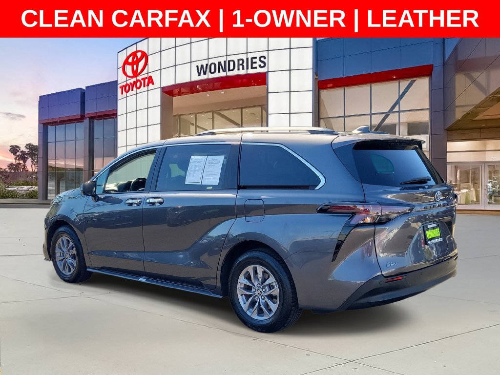 Used 2025 Toyota Sienna XLE FWD image 5