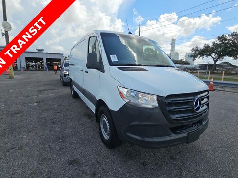 Used 2022 Mercedes-Benz Sprinter 2500 image 3