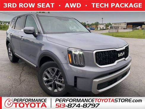 Used 2023 Kia Telluride LX AWD/4WD image 1