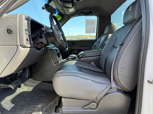 Used 2005 Chevrolet Silverado 1500 w/ Light Duty Power Package image 20