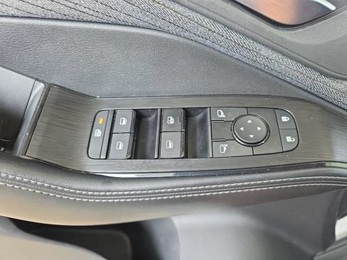 Used 2023 Nissan Rogue SV FWD image 26