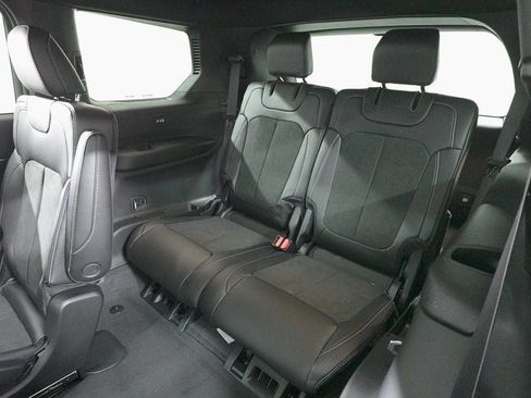 New 2025 Jeep Grand Cherokee L Altitude image 26