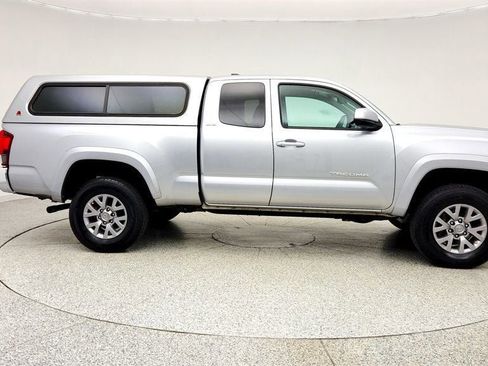 Used 2018 Toyota Tacoma SR5 image 4