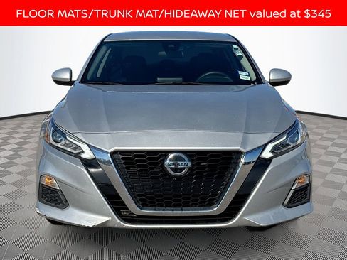 Used 2022 Nissan Altima 2.5 SV image 2