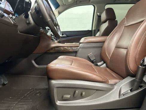 Used 2018 Chevrolet Tahoe Premier RWD image 26