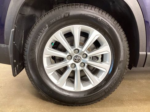 Used 2024 Toyota Grand Highlander AWD image 41