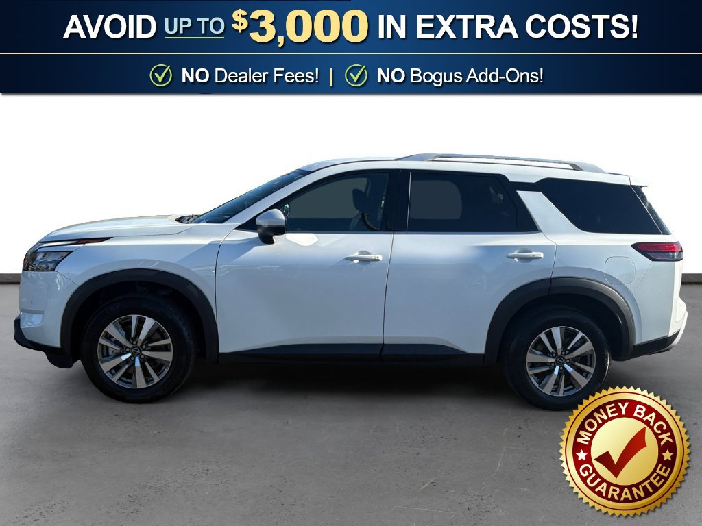 Used 2025 Nissan Pathfinder SL AWD/4WD image 2