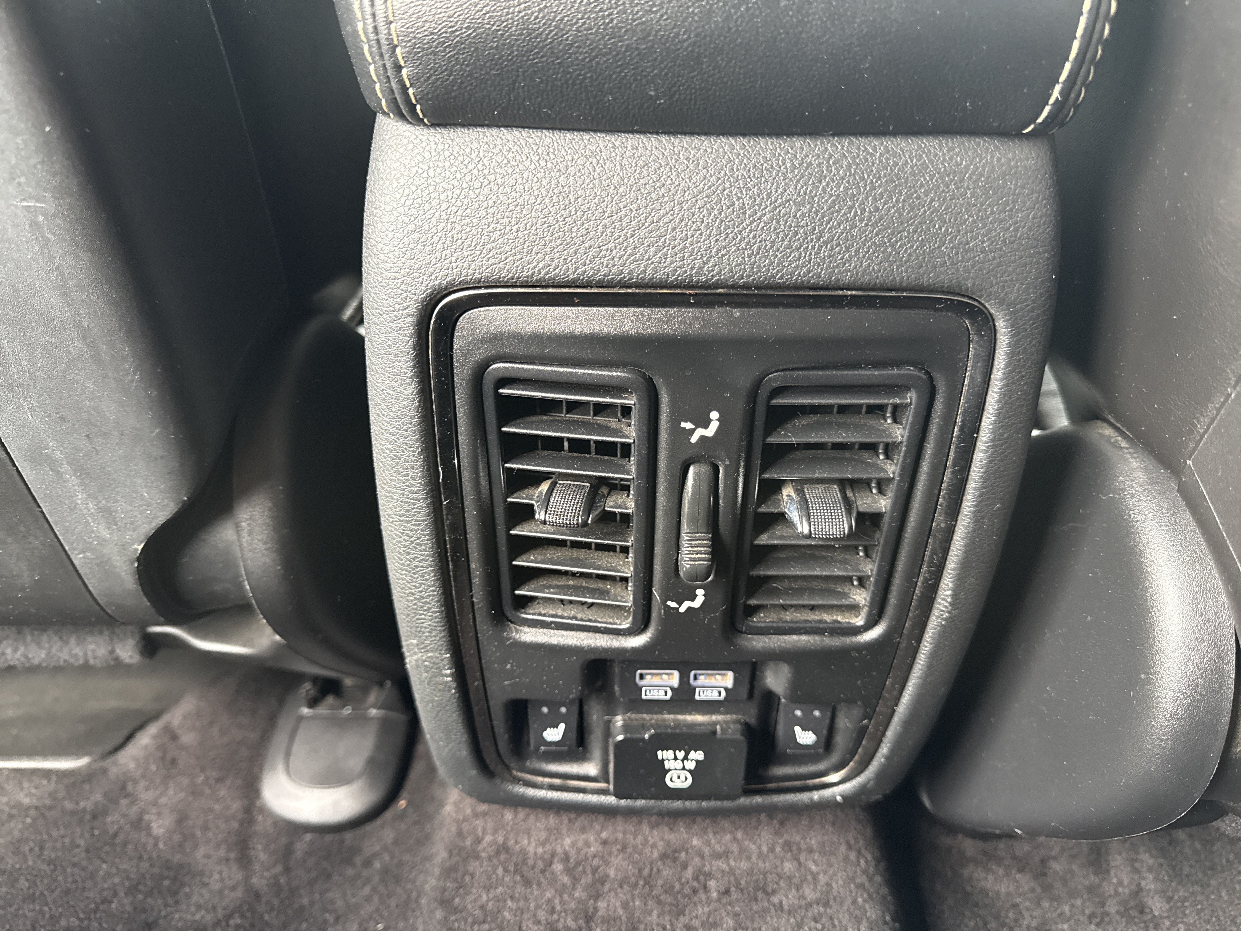 Used 2018 Dodge Durango SRT w/ Technology Group AWD/4WD image 32