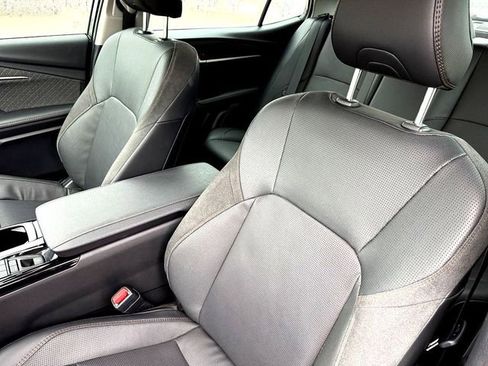 Used 2025 Toyota Camry XLE image 10