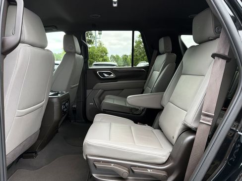 Used 2024 Chevrolet Tahoe LT RWD image 13