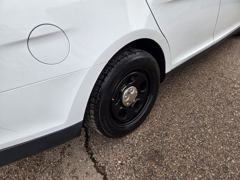 Used 2014 Ford Taurus Police Interceptor AWD image 11