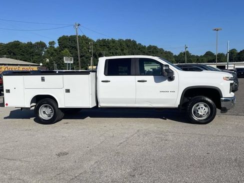 Used 2024 Chevrolet Silverado 3500 W/T w/ WT Convenience Package AWD/4WD image 2
