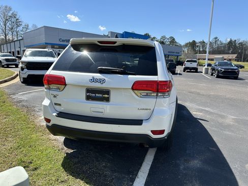 Used 2014 Jeep Grand Cherokee Laredo image 3