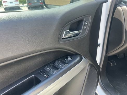 Used 2021 Chevrolet Colorado LT image 12