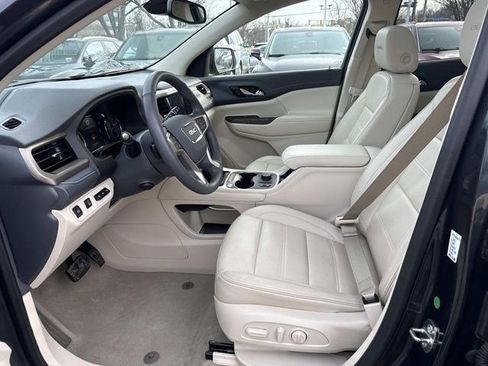 Used 2023 GMC Acadia Denali image 18