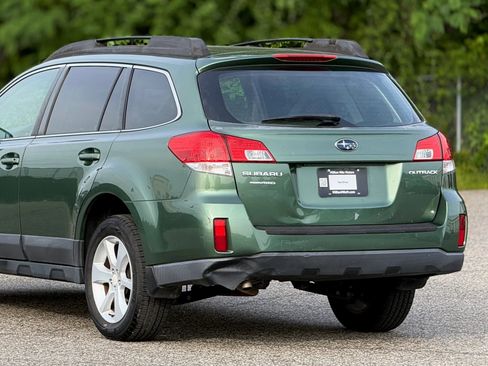 Used 2013 Subaru Outback 2.5i Premium image 16