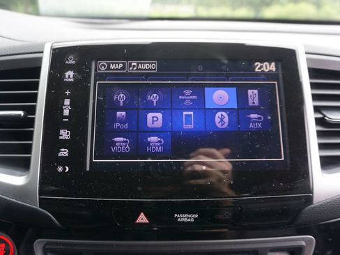 Used 2017 Honda Pilot Elite image 9