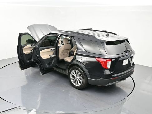 Used 2022 Ford Explorer XLT w/ Equipment Group 202A RWD image 24