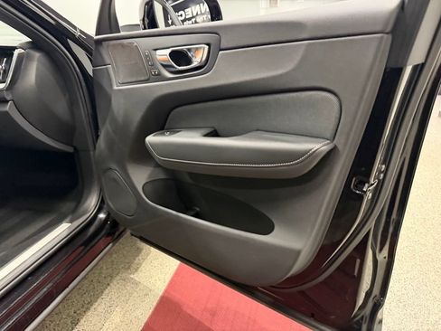 Used 2020 Volvo XC60 T5 R-Design w/ Protection Package Premier FWD image 34