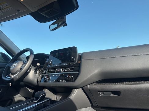 Certified 2024 Nissan Pathfinder SL w/ SL Premium Package image 24