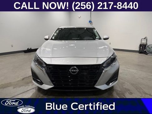 Used 2023 Nissan Altima 2.5 SV FWD image 4