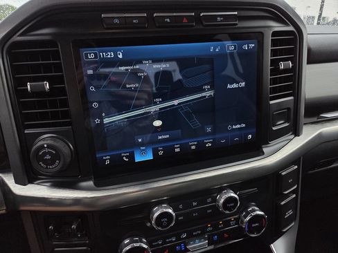 Used 2022 Ford F150 Lariat RWD image 9
