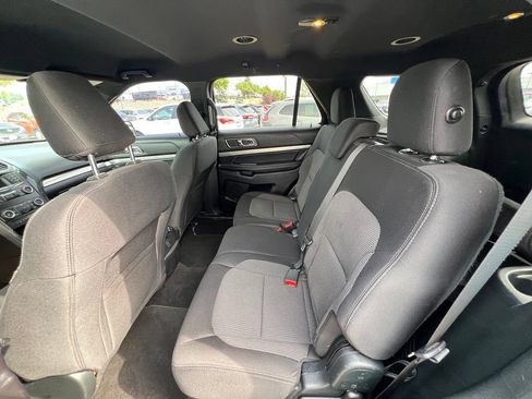 Used 2019 Ford Explorer XLT AWD/4WD image 20