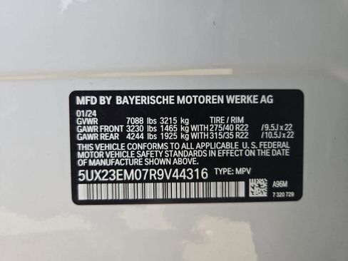 Used 2024 BMW X7 xDrive40i w/ M Sport Package AWD/4WD image 36