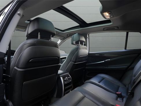 Used 2016 BMW 535i Gran Turismo xDrive image 26