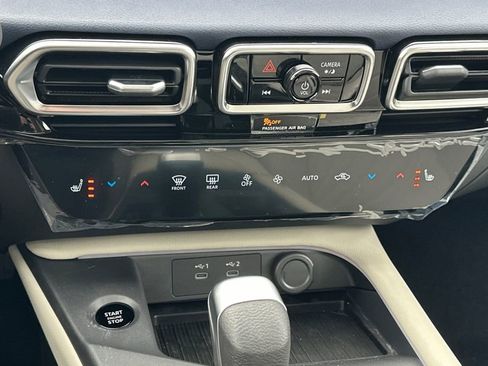 New 2026 Nissan Sentra SL w/ Floor Mat Package FWD image 19