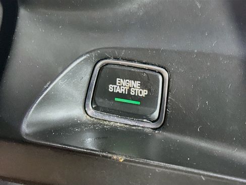 Used 2019 Chevrolet Camaro LT RWD image 21