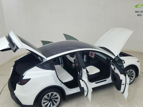 Used 2026 Tesla Model Y Long Range RWD image 80