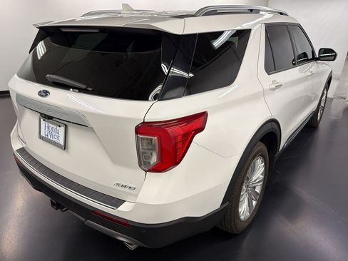 Used 2023 Ford Explorer Limited w/ Equipment Group 301A AWD/4WD image 9