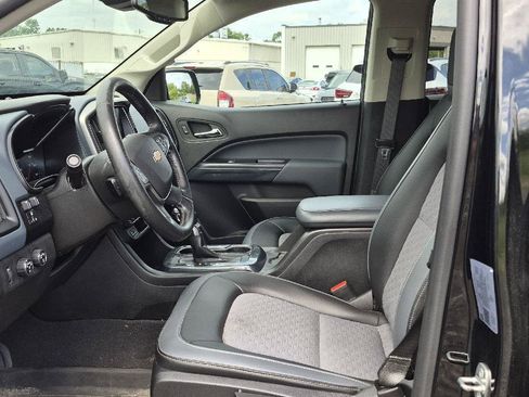 Used 2022 Chevrolet Colorado Z71 w/ Trail Boss Package AWD/4WD image 7