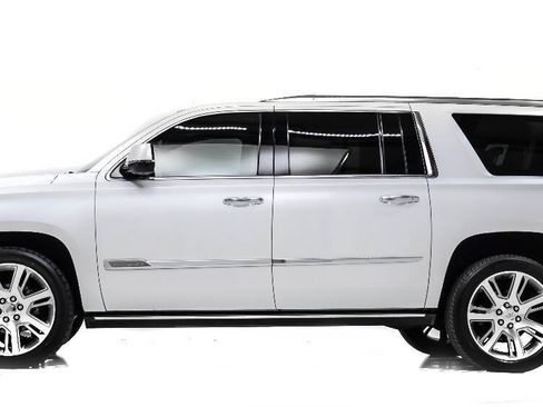 Used 2016 Cadillac Escalade ESV Premium AWD/4WD image 6