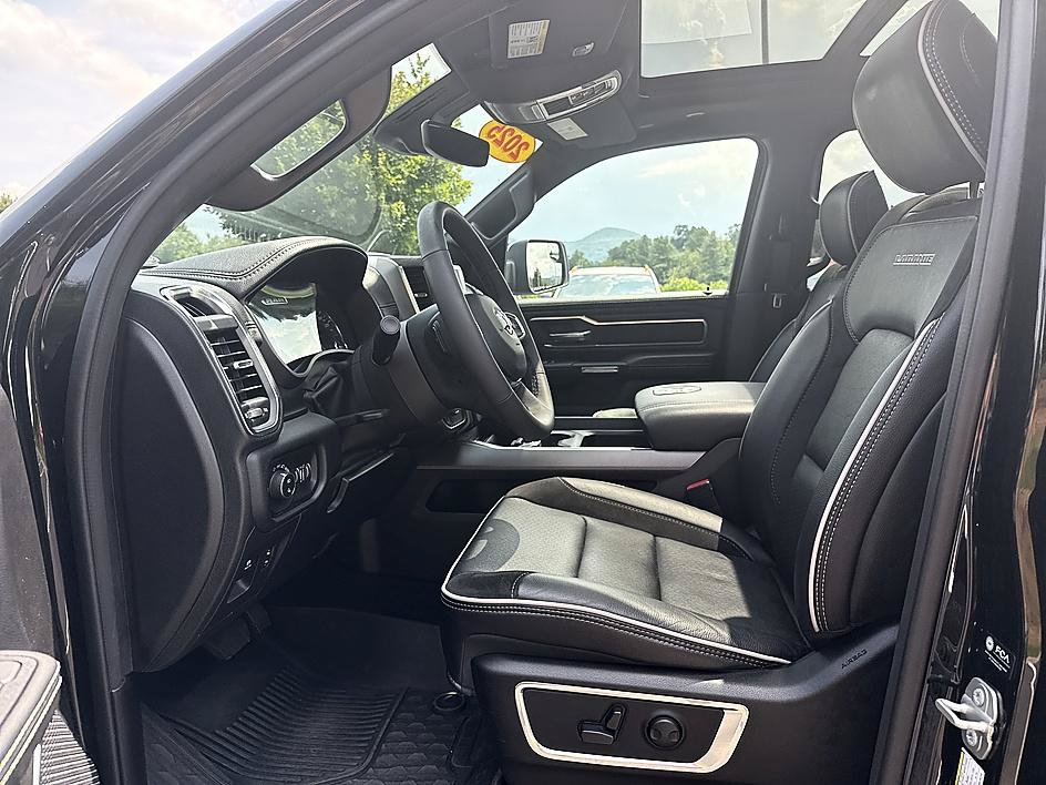 Used 2025 RAM 1500 Laramie AWD/4WD image 11