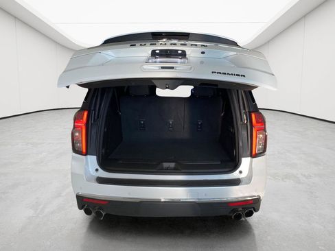Used 2024 Chevrolet Suburban Premier AWD/4WD image 7