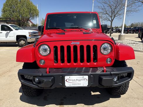 Used 2017 Jeep Wrangler Unlimited Rubicon image 4