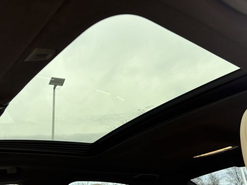 Used 2023 BMW 530i w/ Premium Package image 29