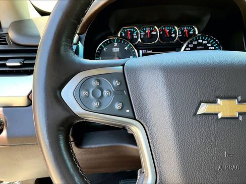 Used 2016 Chevrolet Suburban LTZ RWD image 26