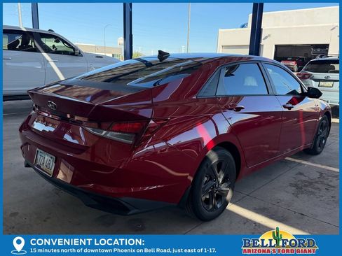 Used 2022 Hyundai Elantra SEL image 4