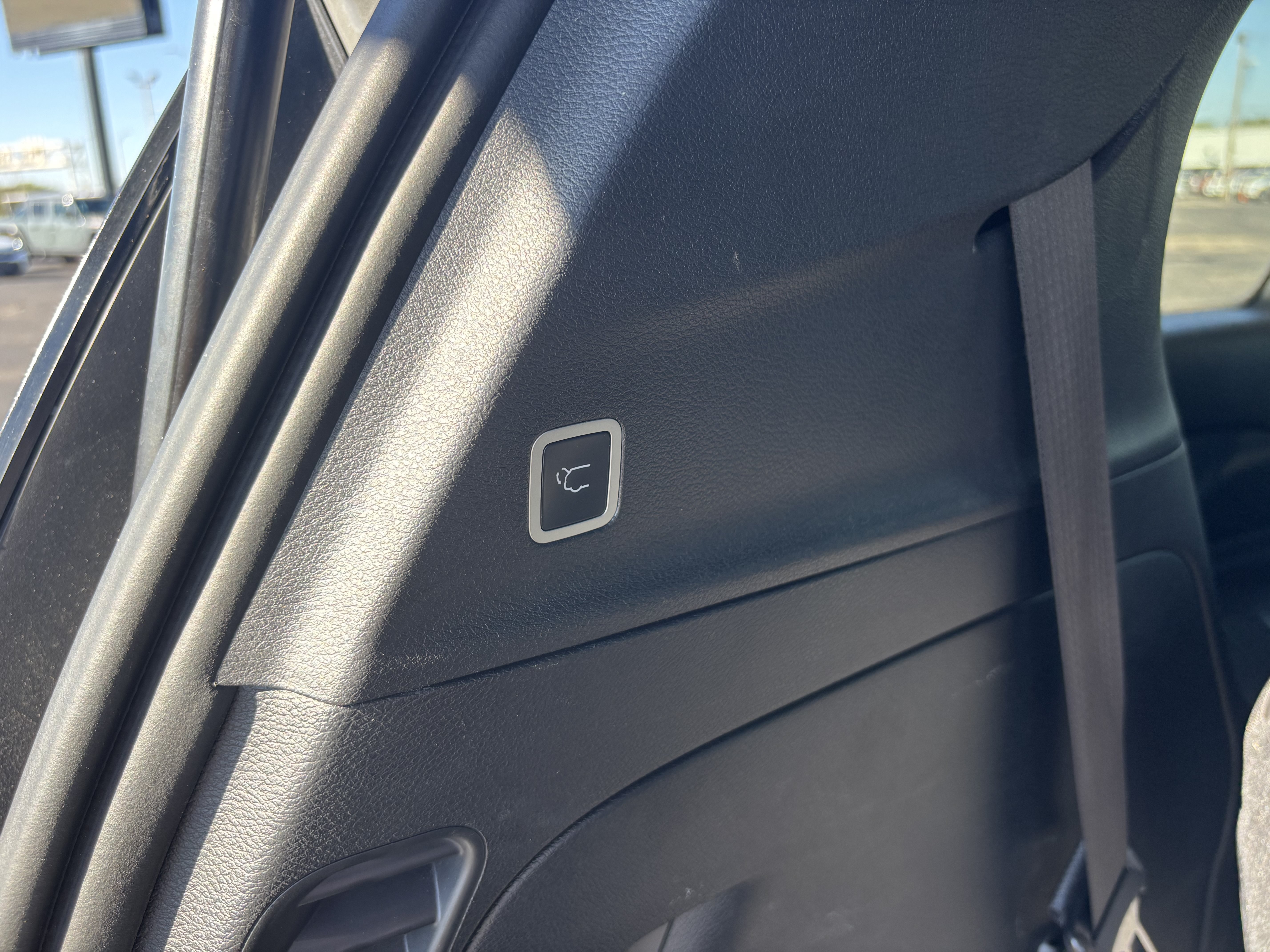 Used 2025 Chrysler Pacifica Select FWD image 28