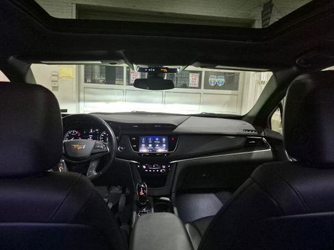 Used 2022 Cadillac XT5 Premium Luxury image 17