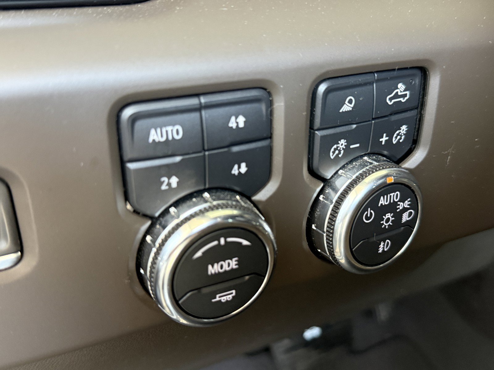 Used 2024 GMC Sierra 1500 Denali w/ Technology Package AWD/4WD image 21