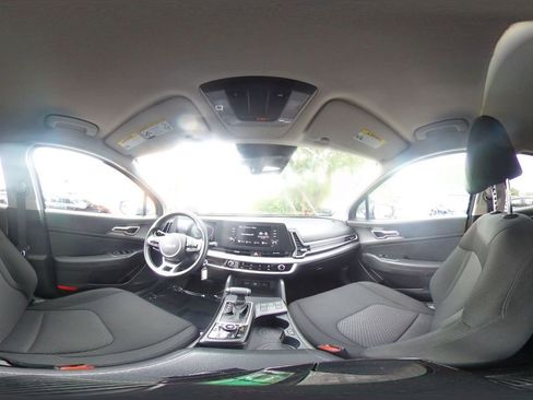 Used 2025 Kia Sportage LX FWD image 41