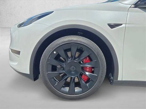 Used 2023 Tesla Model Y Long Range AWD/4WD image 10